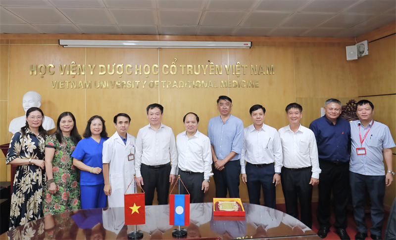 Học viện Y - Dược học cổ truyền Việt Nam đón tiếp và làm việc với đoàn đại biểu Cộng hòa Nhân dân Lào