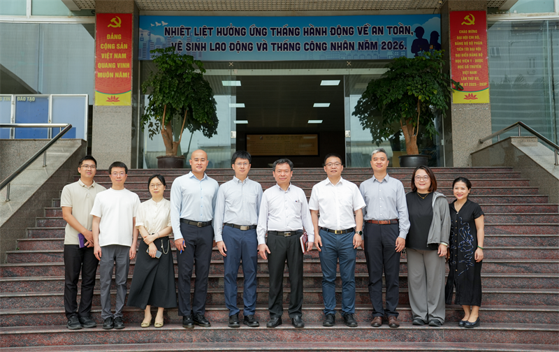 Tập đoàn Sinopharm Taiji - Trung Quốc đến thăm và làm việc với Học viện