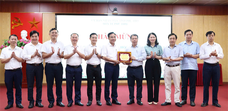 Sở Y tế tỉnh Phú Thọ làm việc với Học viện Y - Dược học cổ truyền Việt Nam về công tác đào tạo và phát triển dược liệu